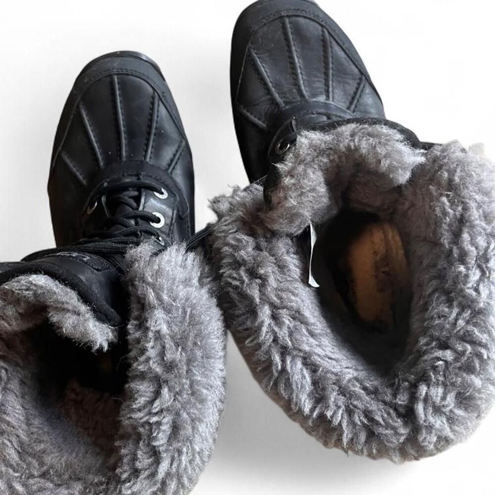 Ugg Women's Grey and Black Boots